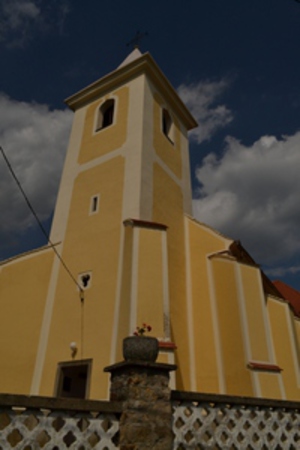 Szent Lukács - Kirche